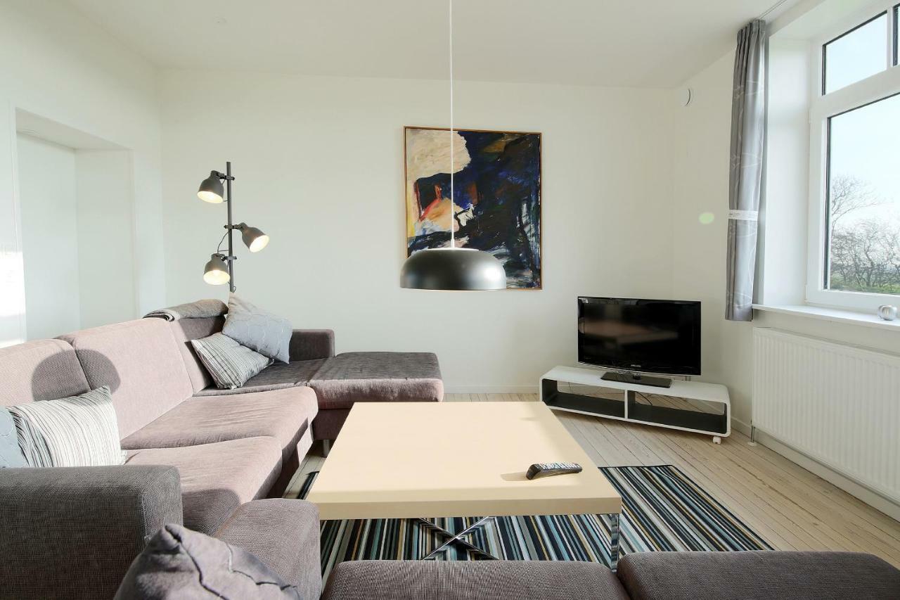 Allerup Gamle Skole Apartment Tjareborg Exterior photo
